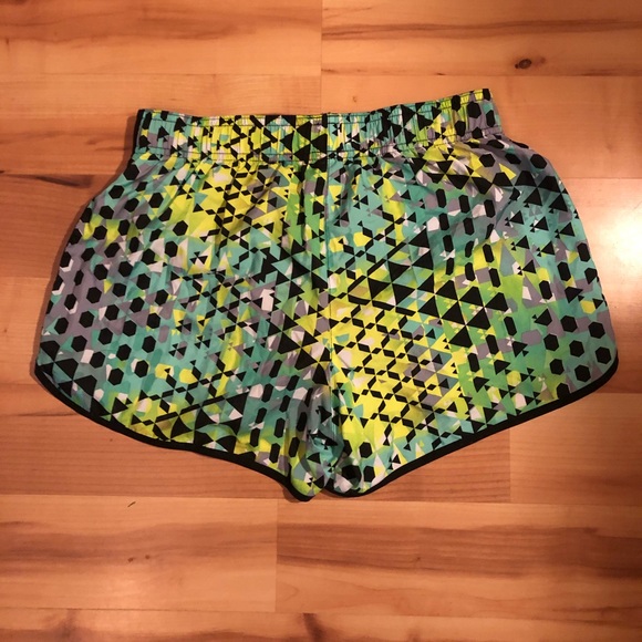 VS running shorts - Picture 2 of 3